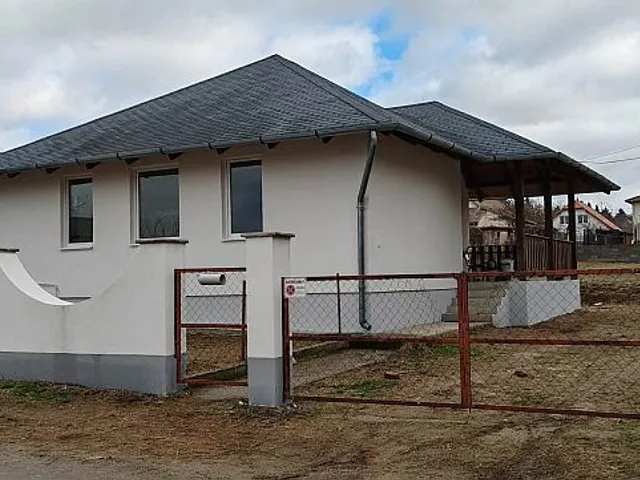 Eladó ház Erdőkertes 72 nm