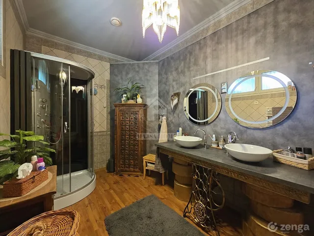 Eladó ház Kiskunmajsa 220 nm