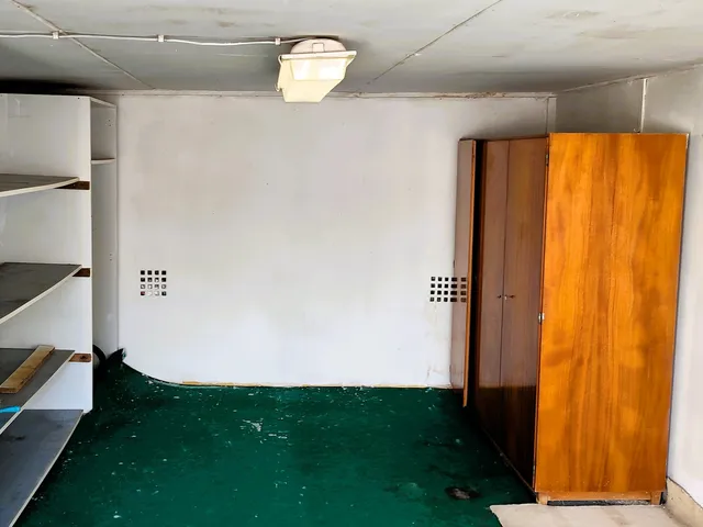 Eladó garázs Békéscsaba 20 nm