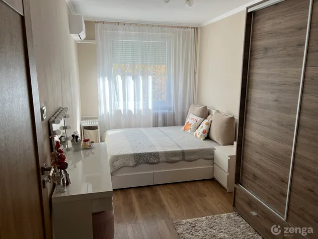 Eladó lakás Debrecen, Vénkert 73 nm