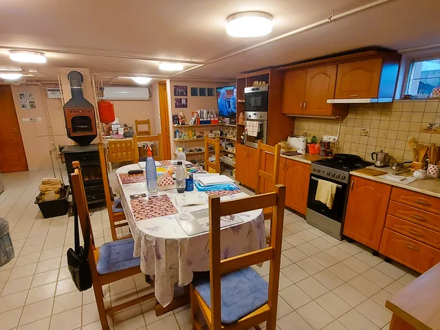 Eladó ház Domony 130 nm