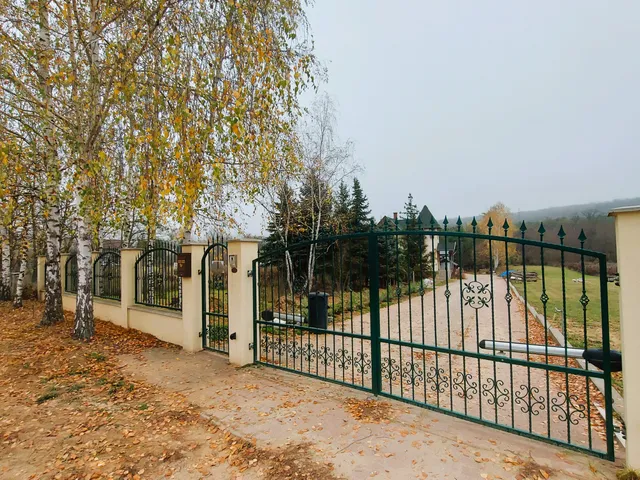 Eladó ház Domony 130 nm