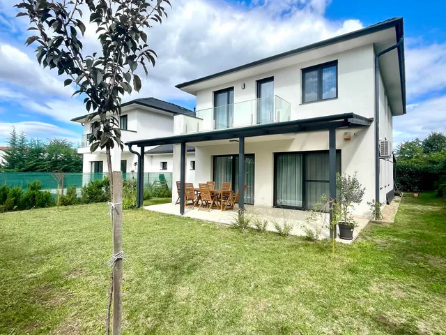 Eladó ház Fót 169 nm