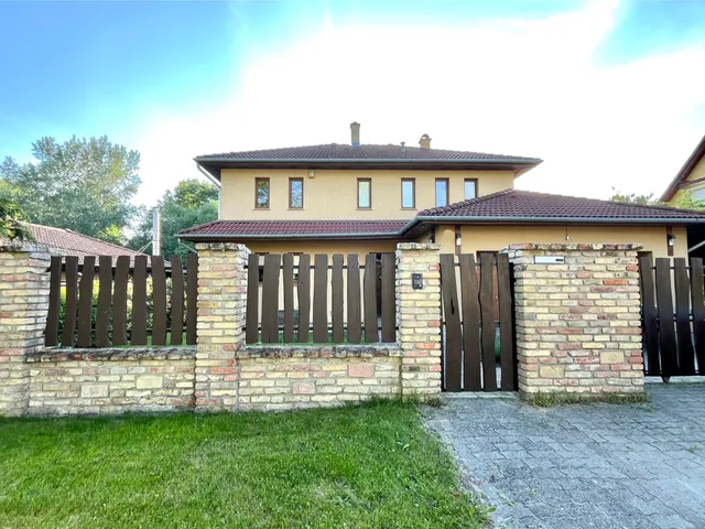 Eladó ház Veresegyház, Hegyek 189 nm