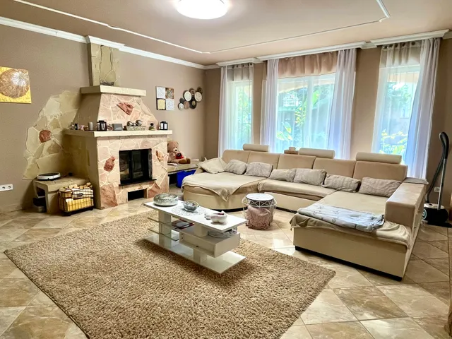 Eladó ház Veresegyház, Csonkás 280 nm