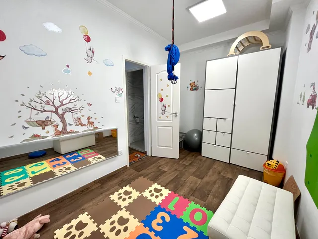Kiadó kereskedelmi és ipari ingatlan Veresegyház, Ligetek 14 nm