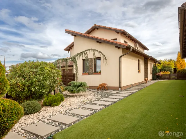 Eladó ház Mosonmagyaróvár, Duna lakópark 215 nm