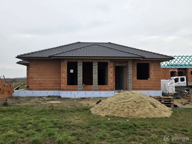 Eladó ház Miskolc, Szirma 92 nm