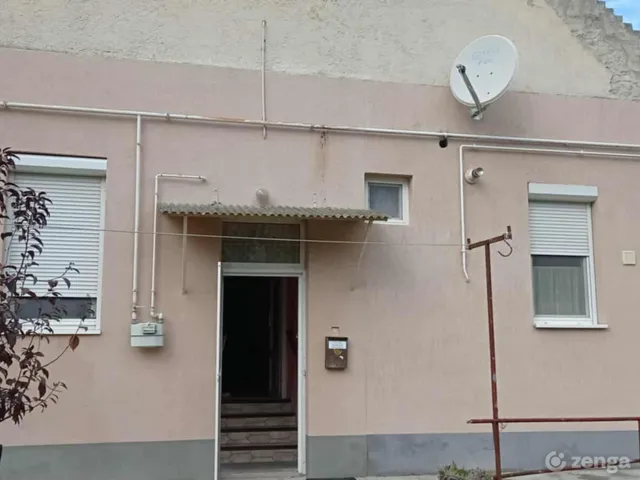 Eladó lakás Kalocsa 80 nm