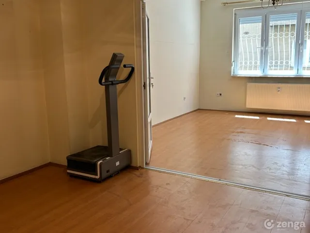 Eladó lakás Budapest II. kerület, Országút 40 nm