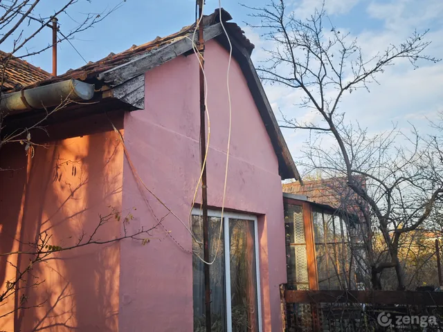 Eladó ház Kiskunhalas, Kertváros 82 nm