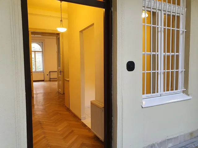 Eladó lakás Budapest VI. kerület, Nagykörúton belüli terület, Podmaniczky utca 6. 84 nm