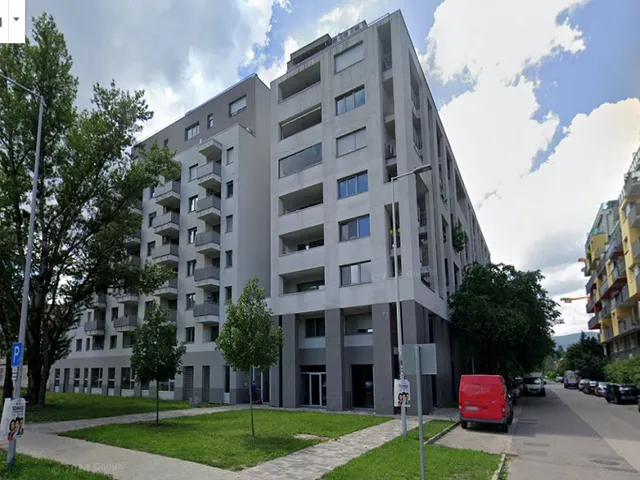 Eladó garázs Budapest XIII. kerület, Vizafogó 13 nm