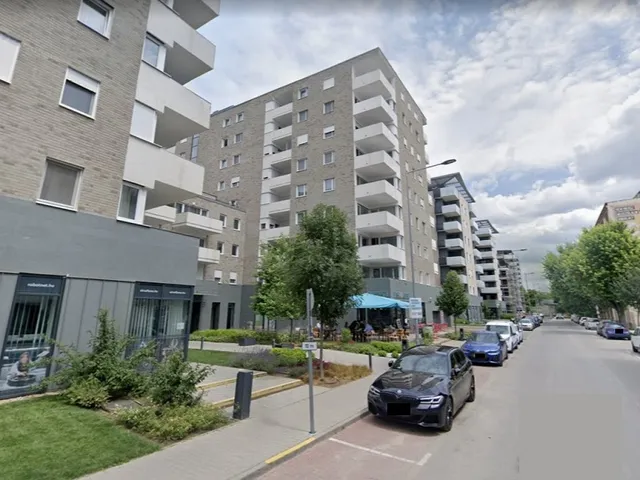 Eladó garázs Budapest XIII. kerület, Lőportárdűlő 13 nm