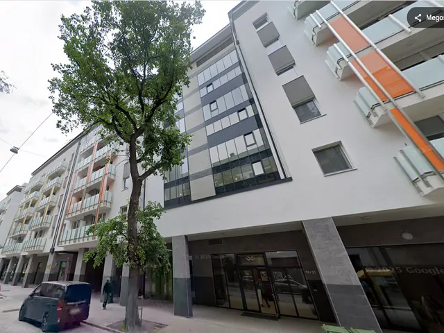 Eladó garázs Budapest XIII. kerület, Lőportárdűlő 13 nm