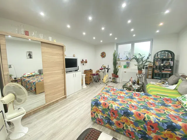 Eladó kereskedelmi és ipari ingatlan Budapest VIII. kerület, Magdolnanegyed 44 nm