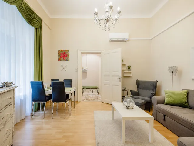 Eladó lakás Budapest VI. kerület, Nagykörúton belüli terület 48 nm