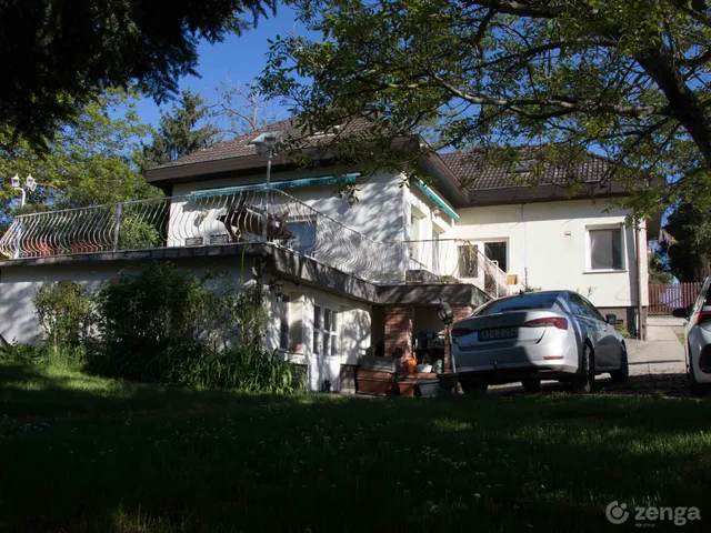 Eladó ház Taksony 240 nm