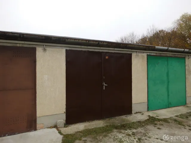 Eladó garázs Székesfehérvár, Szedreskert 18 nm