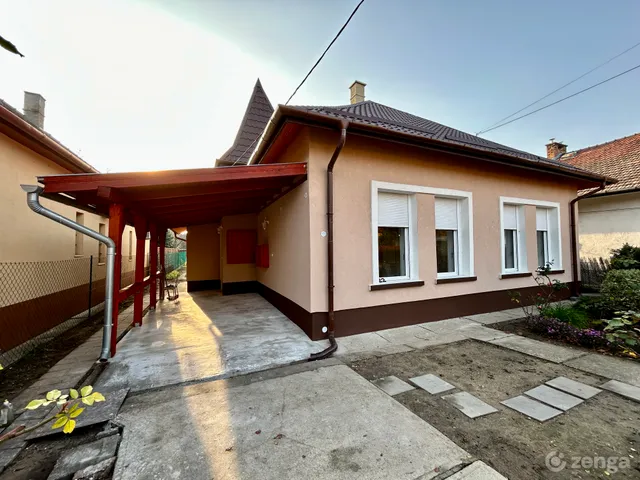 Eladó ház Budapest XVI. kerület, Mátyásföld, Baross Gábor utca 146 nm