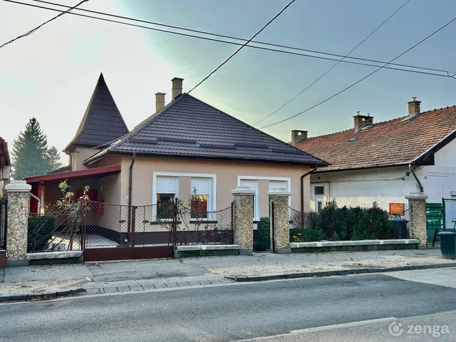 Eladó ház Budapest XVI. kerület, Mátyásföld, Baross Gábor utca 146 nm