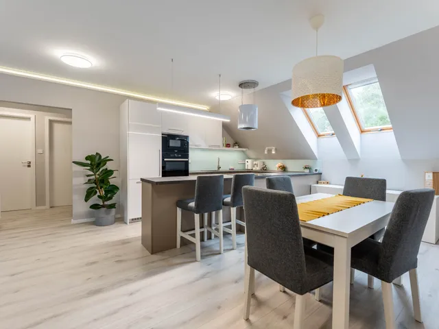 Eladó lakás Székesfehérvár, Belváros 88 nm