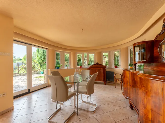 Eladó ház Pécs, Szőlész dűlő 420 nm