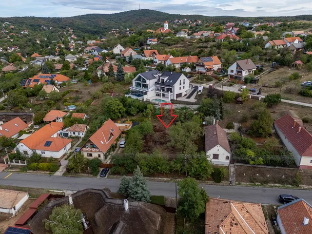 Eladó telek Sukoró 864 nm