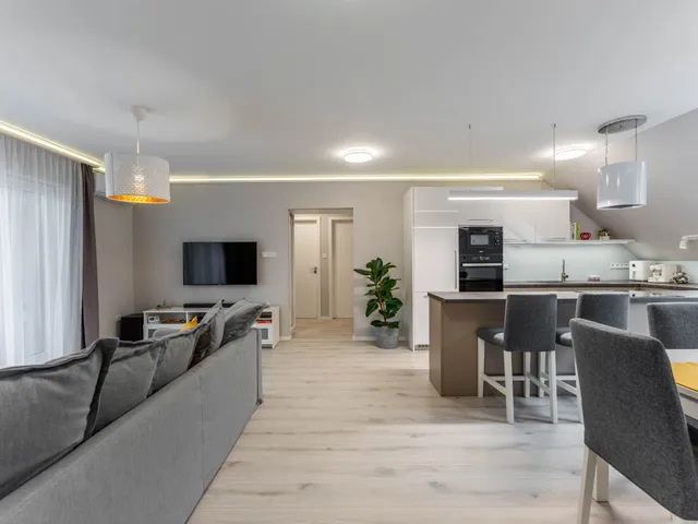 Eladó lakás Székesfehérvár, Felsőváros 88 nm