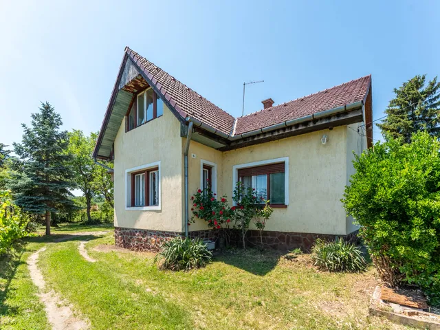 Eladó ház Ábrahámhegy 140 nm