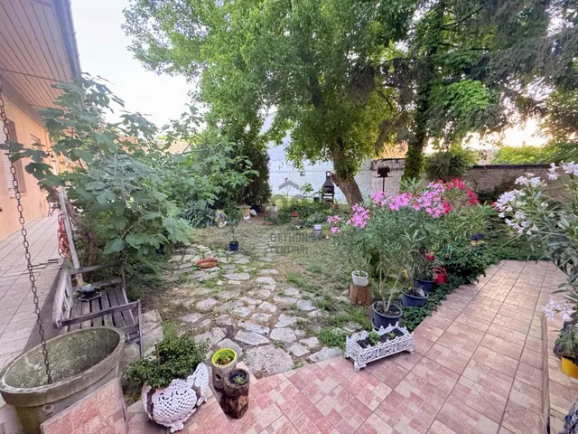 Eladó lakás Budapest IV. kerület, Újpest 180 nm