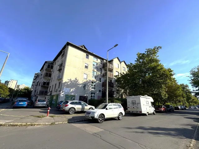 Eladó lakás Budapest IV. kerület, Káposztásmegyer 133 nm