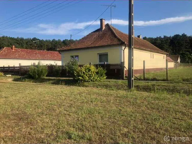 Eladó ház Ömböly 75 nm