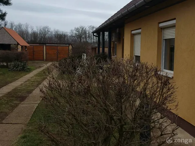 Eladó ház Nyírtelek, Dózsaszőlő 130 nm