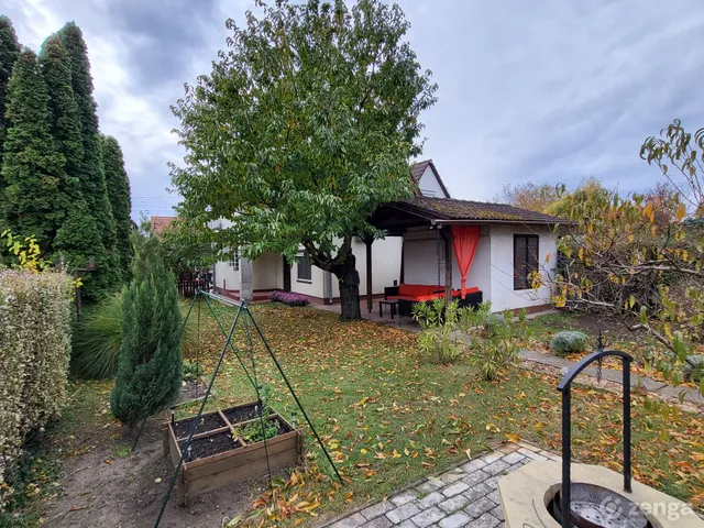 Eladó ház Dunaújváros, Táborállás 104 nm