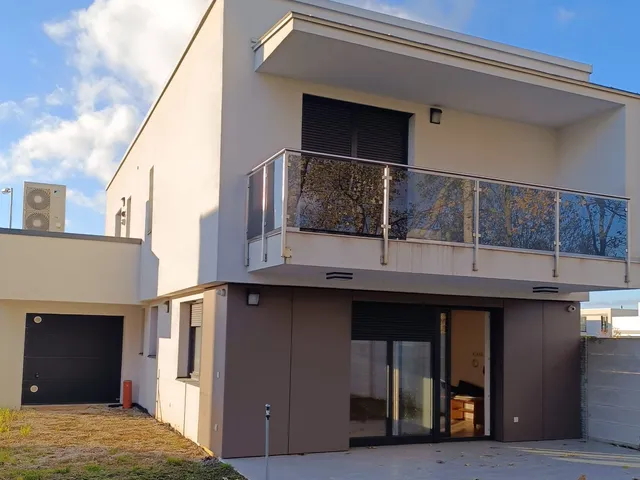 Eladó ház Debrecen, Akadémiakert 169 nm