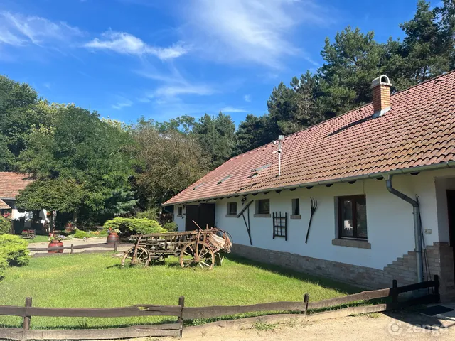 Eladó mezőgazdasági ingatlan Felsőpakony 300 nm