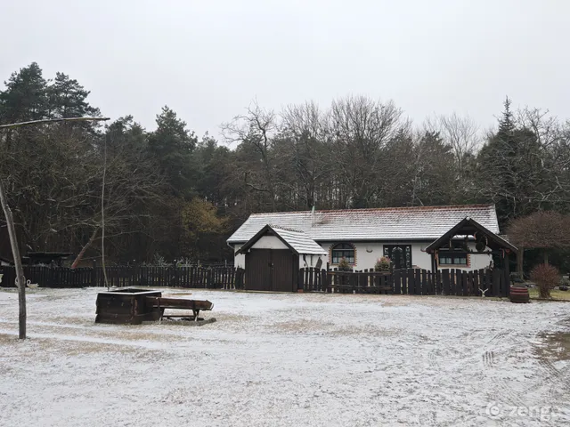 Eladó mezőgazdasági ingatlan Felsőpakony 300 nm