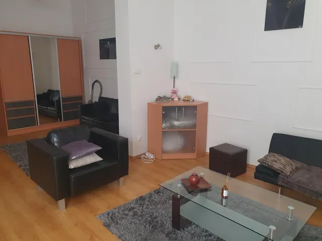 Kiadó lakás Budapest VI. kerület 61 nm