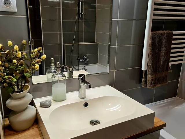 Kiadó lakás Budapest VIII. kerület, Corvin sétány 44 nm