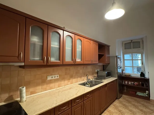 Kiadó lakás Budapest VII. kerület, Rózsa utca 100 nm