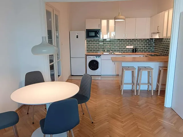 Kiadó lakás Budapest XIII. kerület, Pozsonyi út 92 nm