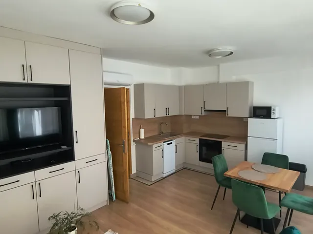 Kiadó lakás Budapest IV. kerület, Szent László út 36 nm