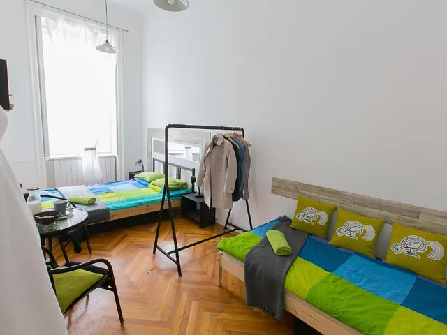 Kiadó lakás Budapest VI. kerület, Teréz krt 190 nm