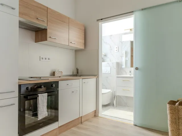 Kiadó lakás Budapest VII. kerület, Almássy tér 25 nm