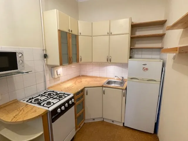 Kiadó lakás Budapest V. kerület, Múzeum körút 33 nm