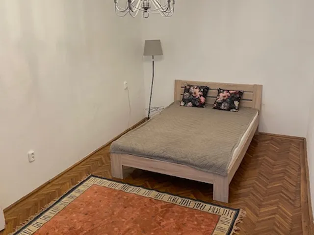 Kiadó lakás Budapest V. kerület, Múzeum körút 33 nm