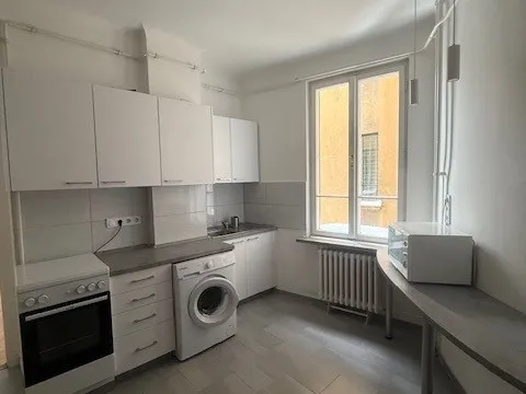 Kiadó lakás Budapest VIII. kerület, Horváth Mihály tér 44 nm