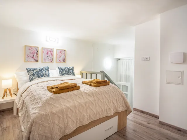 Kiadó lakás Budapest I. kerület, Attila út 46 nm