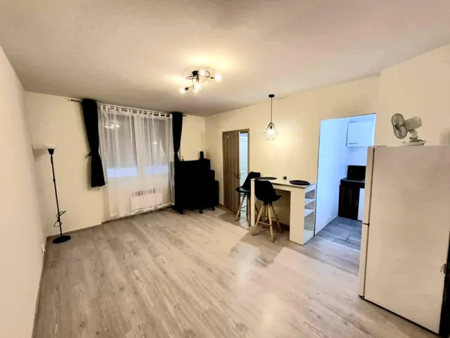 Kiadó lakás Budapest XI. kerület, Fehérvári út 40 nm